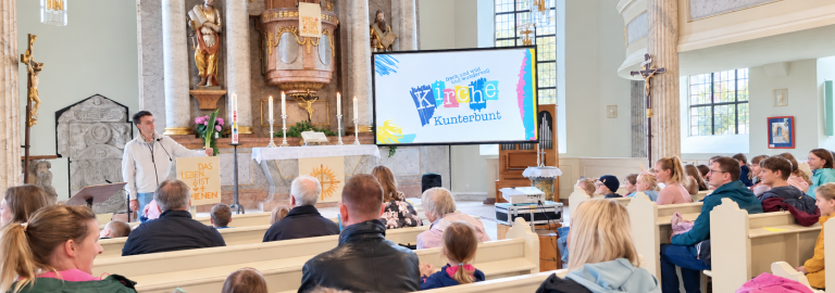 Kirche Kunterbunt