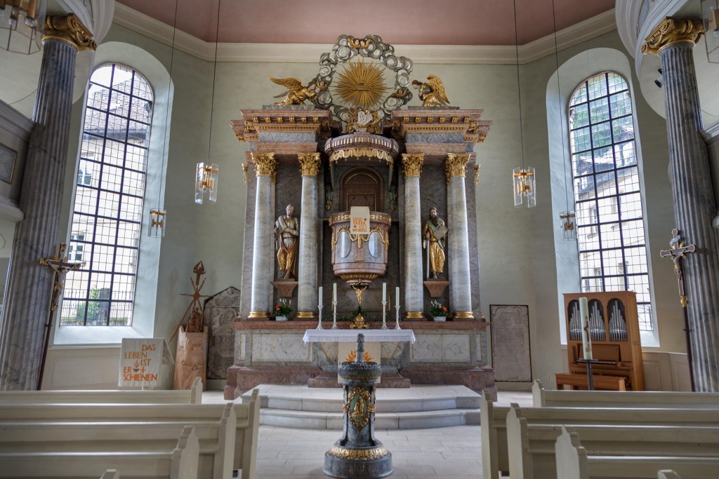 DFK Altar